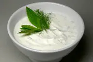 چرا نباید با غذا ماست خورد؟