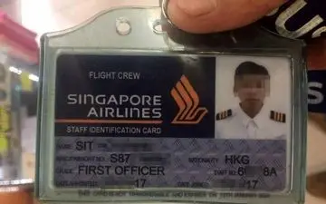 خلبان قلابی به دام پلیس افتاد!