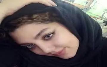 سلفی بازیگر دورگه ایرانی هندی با حجاب و بدون آرایش