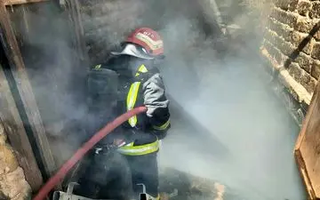 آتش سوزی انبار ضایعات شرکت پتروپالایش کنگان مهار شد