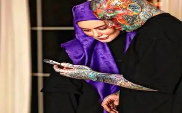 صورت رنگارنگ سحر قریشی پس از ارتباط با تتلو! 