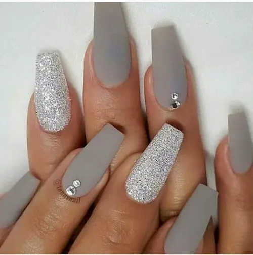 طراحی ناخن با لاک طوسی