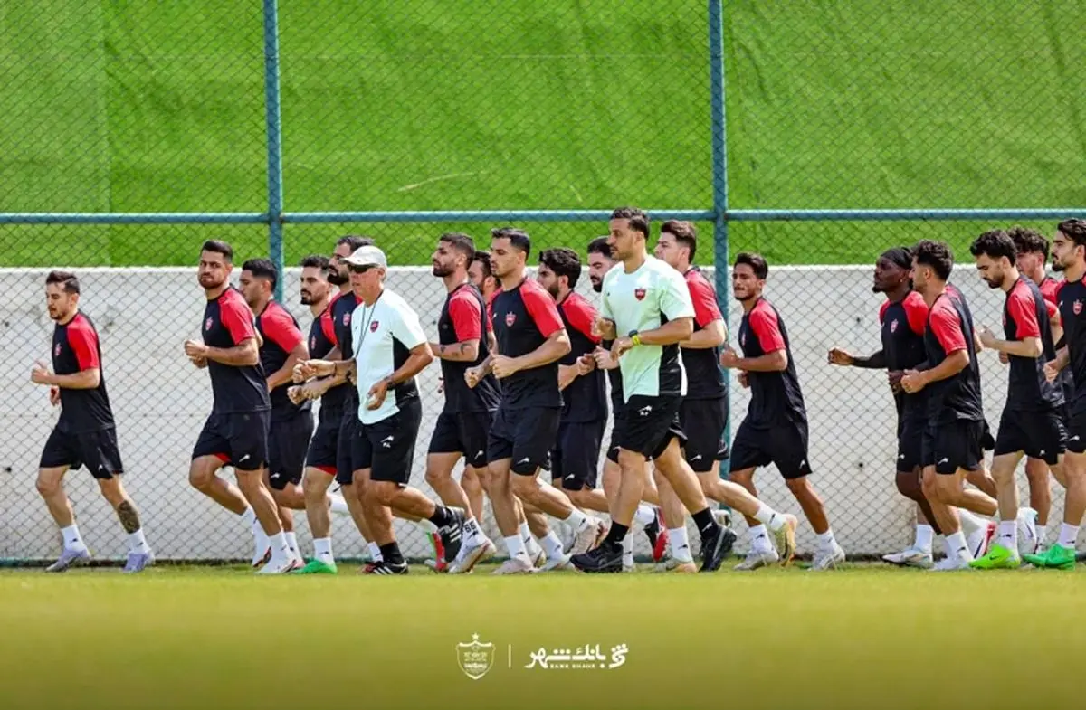 مذاکره پرسپولیس با سه بازیکن خارجی؛ پای مدافع و هافبک جدید در میان است!
