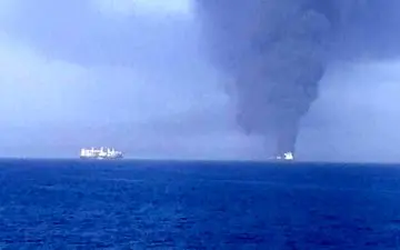 المیادین: یک نفتکش در دریای عمان غرق شد