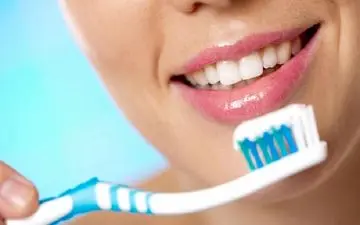 علت و نشانه تحلیل لثه و راه درمان آن با طب سنتی