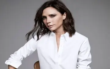 راز جوانی ویکتوریا بکهام: یک روش چندش‌آور اما موثر!