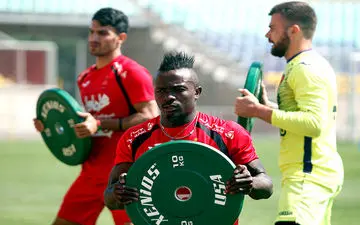 2 بازیکن خارجی پرسپولیس ایران را ترک کردند