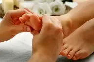 چرب کردن کف پا پیش از خواب به تنظیم فشار خون کمک می‌کند