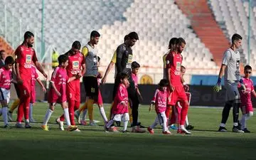 دیدار پرسپولیس با تیم دسته اولی