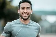 مضرات و خطرات دویدن هنگام گوش دادن به موسیقی

