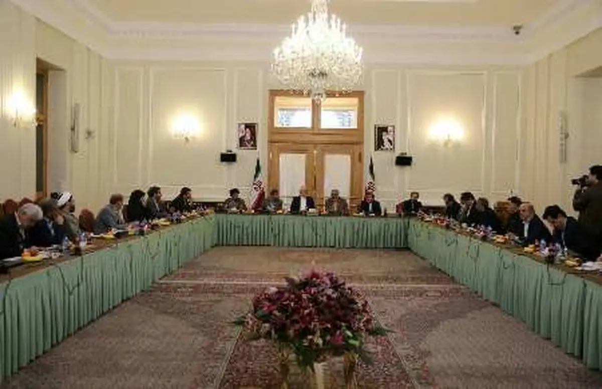 نشست هم اندیشی رئیس و اعضای کمیسیون اقتصادی مجلس با وزیر و مدیران وزارت امور خارجه