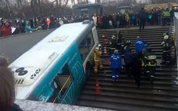 اولین فیلم از حادثه ورود اتوبوس به ایستگاه مسافران در مسکو