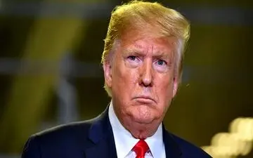 سناتور آمریکایی: دست ترامپ را برای فشار بر ایران باز گذاشته‌ایم
