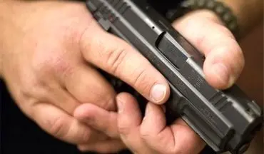 پسر ۲۲ ساله پدر و مادرش را به ضرب گلوله از پا درآورد؛ با اسلحه پدر