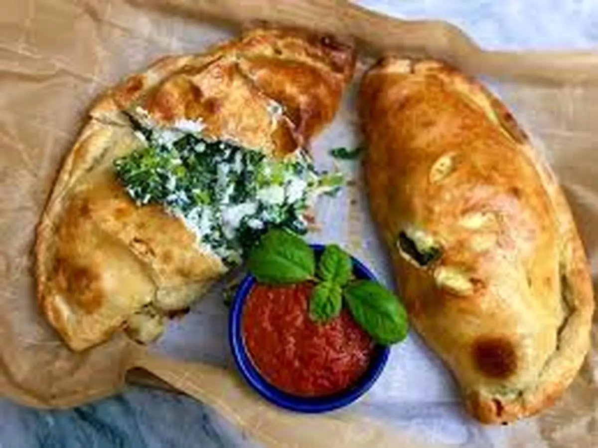 طرز تهیه پیتزا کالزونه خانگی!