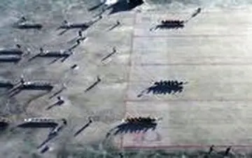 مسابقه قایق‌های اژدها بر روی یخ در شمال چین