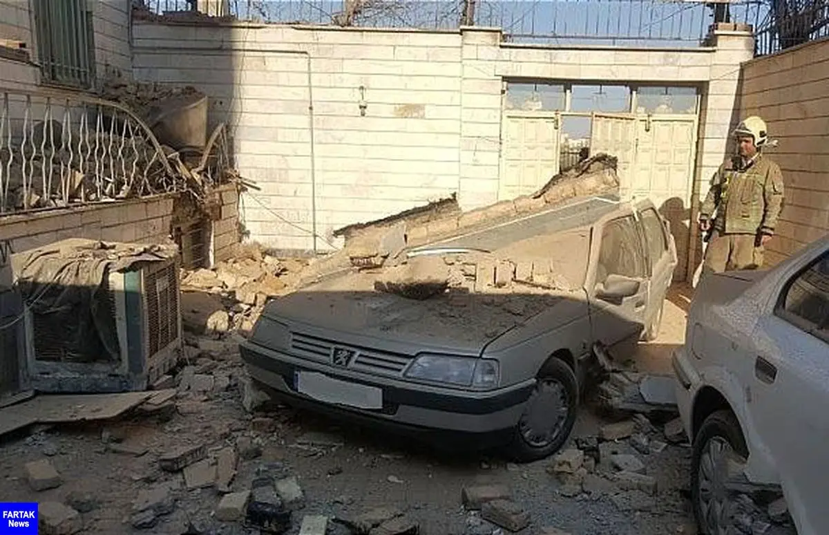 مچاله شدن پژوی مرد تهرانی در ریزش ساختمان 3طبقه + عکس ها