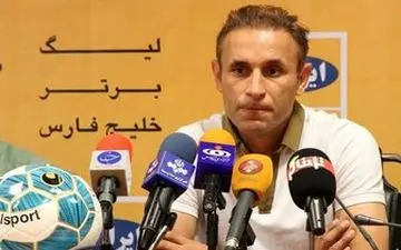 پاس ندادن بازیکنان به منشا بیشتر توهم است تا واقعیت