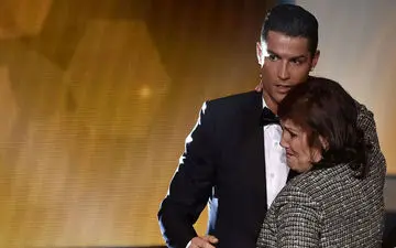 معجزۀ آسمان؛ کریستیانو رونالدو پسری ناخواسته بود!