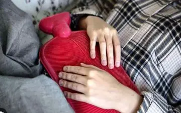 چگونه پریود خود را به تاخیر بیندازیم؟ روش‌های علمی و ایمن!
