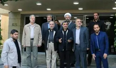 احمدی نژاد به مناطق زلزله زده کرمانشاه رفت
