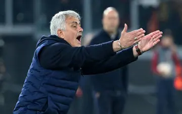 
مورینیو از دلیل سفید شدن موهایش گفت/ مربی بعدی کچل است!