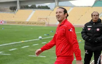 اولین نیمکت نشینی آندرانیک در نفت(عکس)