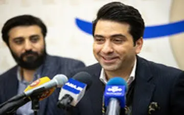  آوازخوانی محمد معتمدی در نشست خبری