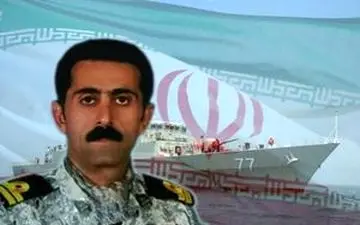 پیکر شهید حادثه برخورد ناوشکن دماوند با موج شکن در دریا کشف شد