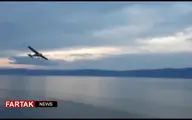 لحظه سقوط هواپیمایی با چهار سرنشین به داخل دریاچه + فیلم