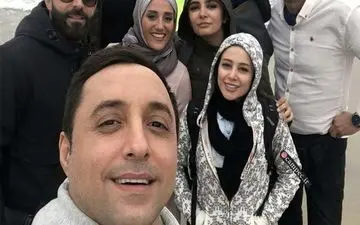 سلفی بازیگران ایرانی و لبنانی در کنار دریا