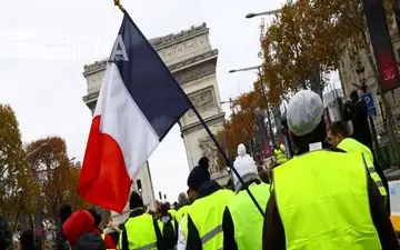 دهها تن از جلیقه زردها در فرانسه بازداشت شدند