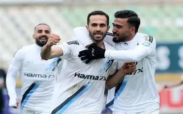 فرار لحظه‌آخری صنعت نفت از شکست مقابل پیکان ۱۰ نفره/ توقف خانگی شمس‌آذر مقابل مس 