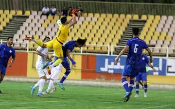 استارت استقلال در فصل جدید با امتیاز منفی ۳! | آبی‌ها لیگ شروع نشده قعرنشین شدند