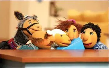 توقف توزیع غیرقانونی «کلاه قرمزی ۹۶» در شبکه نمایش خانگی