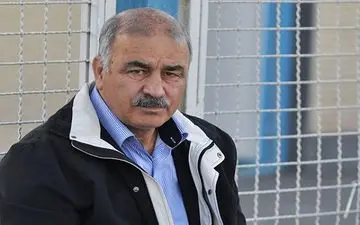 آذرنیا: بهتر است بازی‌های لیگ برتر تعطیل شود/ نگران فصل نقل‌وانتقالات نیستیم
