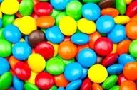 این دانه های ریز رنگی رنگی برای کودکان سم است