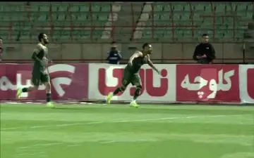 گل دوم شمس آذر از روی پنالتی به خیبر + ویدئو