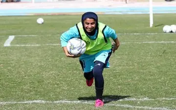 گودبای پارتی کاپیتان فوتبال زنان در جام ملت‌ها؟