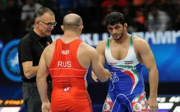 مخالفت اتحادیه جهانی با درخواست فدراسیون کشتی/ ایران به آمریکا نمی‌رود