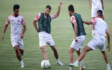 تمرین ۹۰ دقیقه‌ای پرسپولیس در روز دروازه‌بانی باقری
