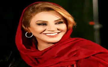 تیپ و حجاب متفاوت نسرین مقانلو در یک مراسم