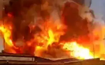 شدت آتش‌ در بندر شهید رجایی افزایش یافت + ویدئو