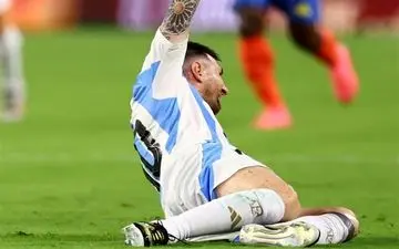 مسی 6 هفته دور از مستطیل سبز
