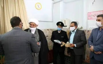 تجلیل از مدافعان خاموش در آرامستان سمنان 