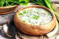 طرز تهیه آش دوغ خوشمزه بدون استفاده از رشته و کشک (ویدئو)