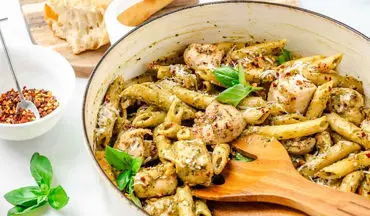 طرز تهیه پاستا پستو با مرغ؛ غذای ایتالیایی خوش‌عطر در کمترین زمان