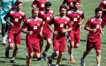 گزارش تمرین پرسپولیس/ شعار هواداران در اعتراض به دعوت نشدن شجاع به تیم ملی