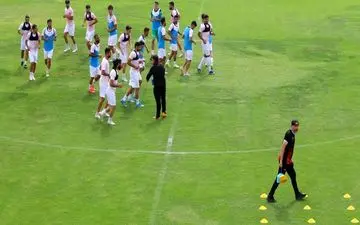 تراکتور آماده سفر به استانبول