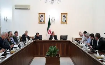  جهانگیری: تلاطم ارزی به زیان تولید و بخش خصوصی است